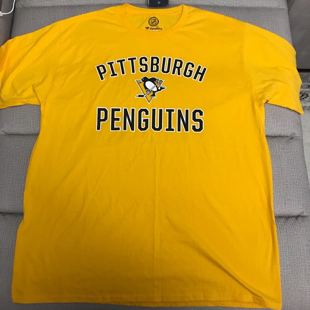 Mens XL Pittsburgh Penguins T-Shirt NWT